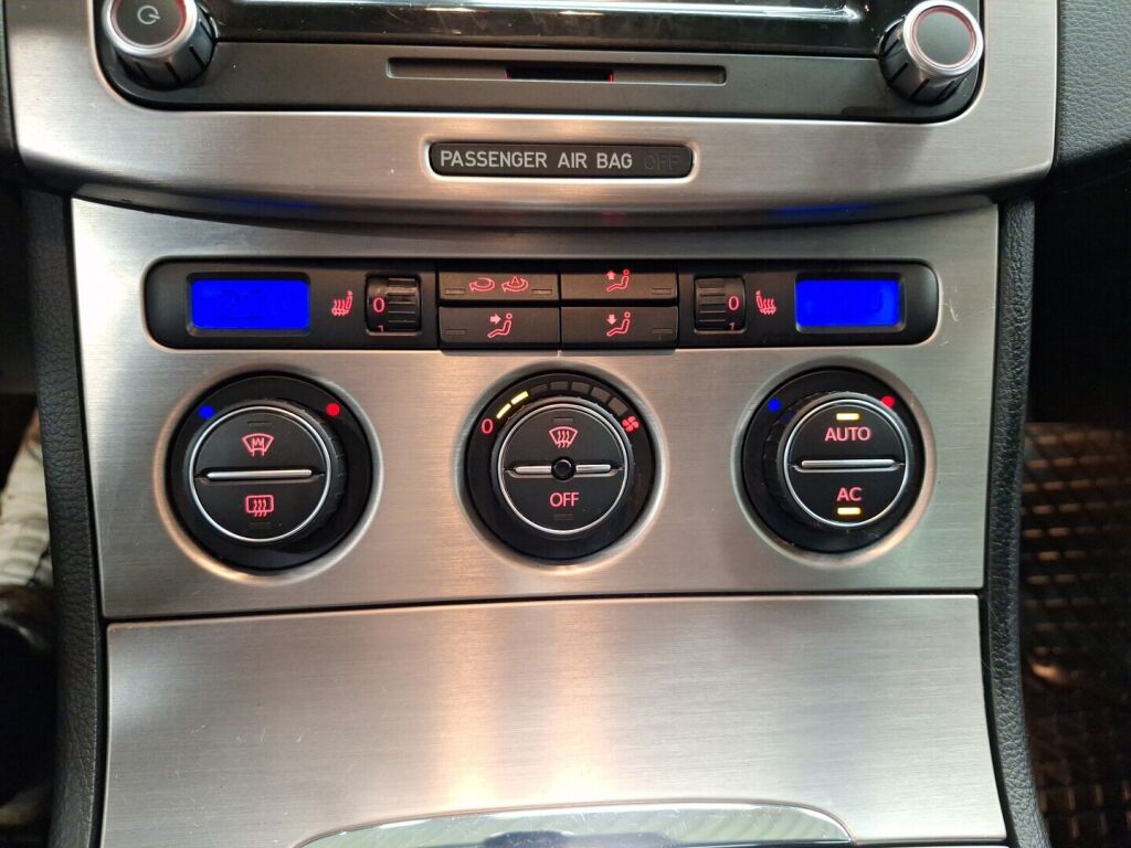 Volkswagen Passat 2009 Musta