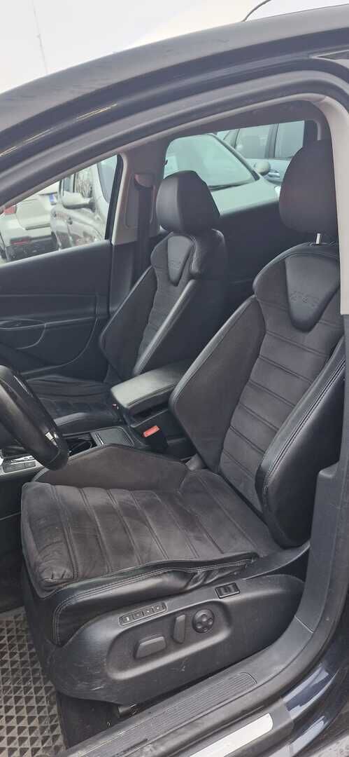 Volkswagen Passat 2009 Musta