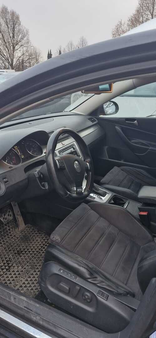 Volkswagen Passat 2009 Musta