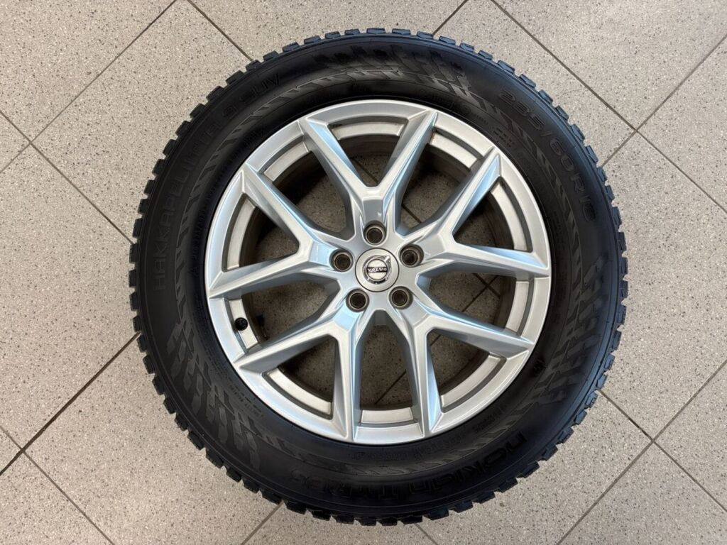 Volvo XC60 2019 Valkoinen