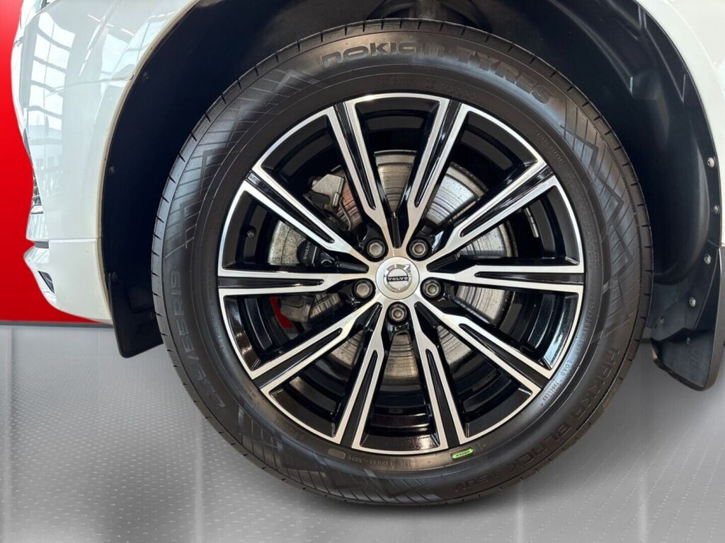 Volvo XC60 2019 Valkoinen