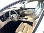 Volvo XC60 2019 Valkoinen