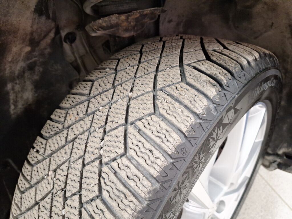 Skoda Karoq 2020 Vihreä