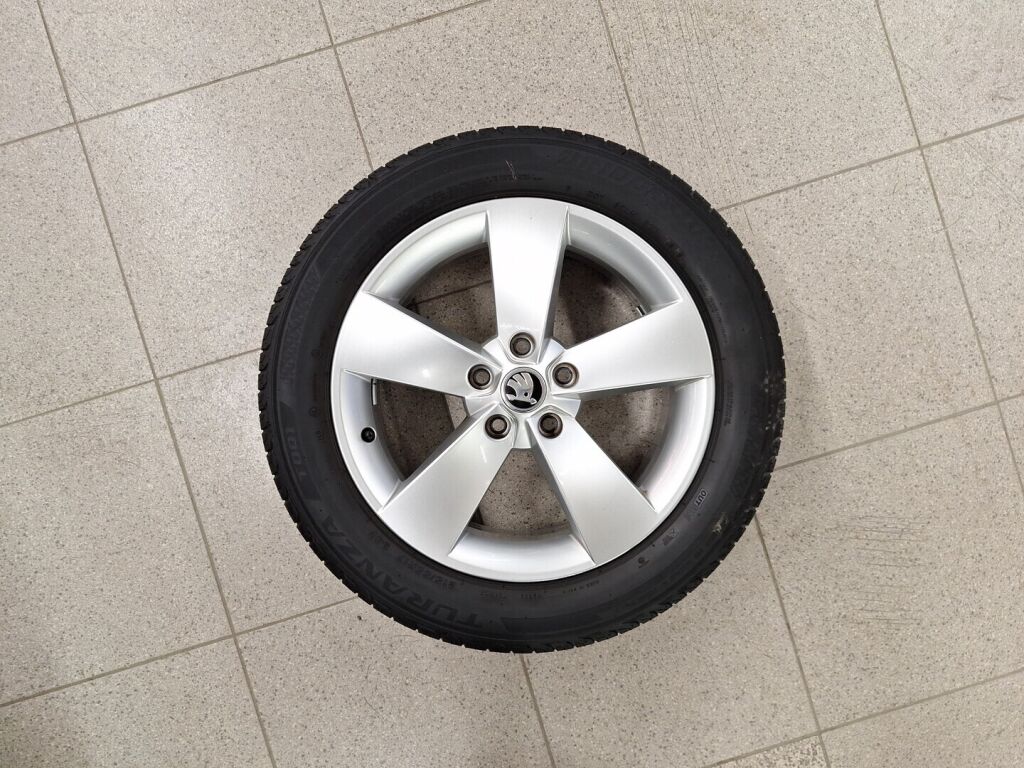 Skoda Karoq 2020 Vihreä