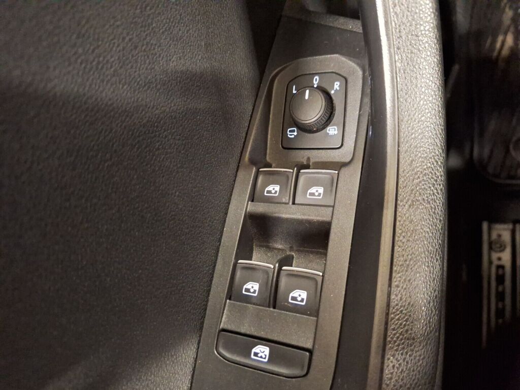 Skoda Karoq 2020 Vihreä