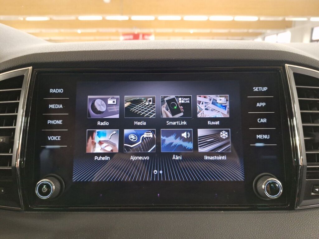 Skoda Karoq 2020 Vihreä