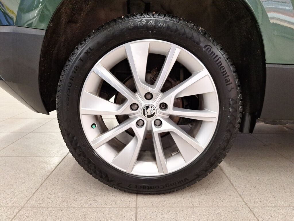 Skoda Karoq 2020 Vihreä