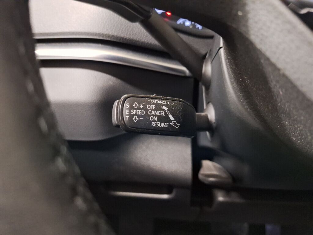 Skoda Karoq 2020 Vihreä