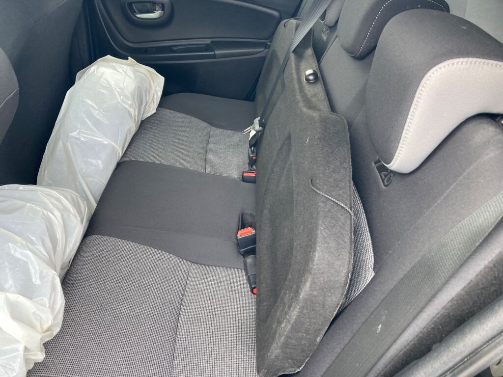 Toyota Yaris 2019 Musta