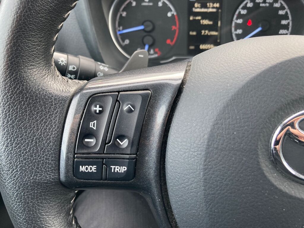 Toyota Yaris 2019 Musta