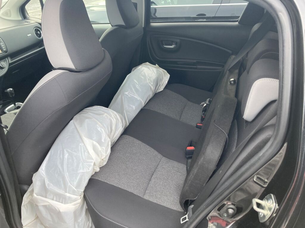 Toyota Yaris 2019 Musta