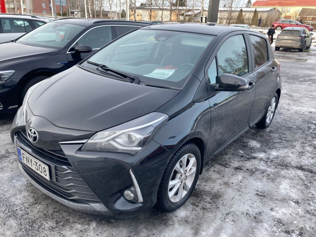 Toyota Yaris 2019 Musta