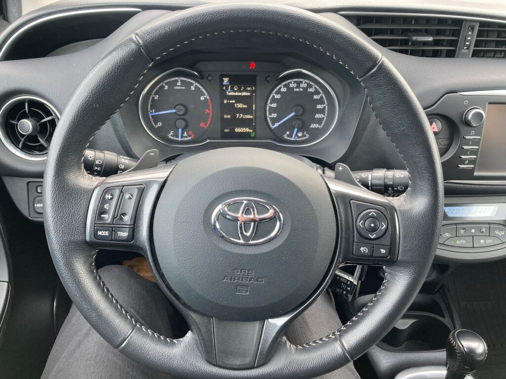 Toyota Yaris 2019 Musta