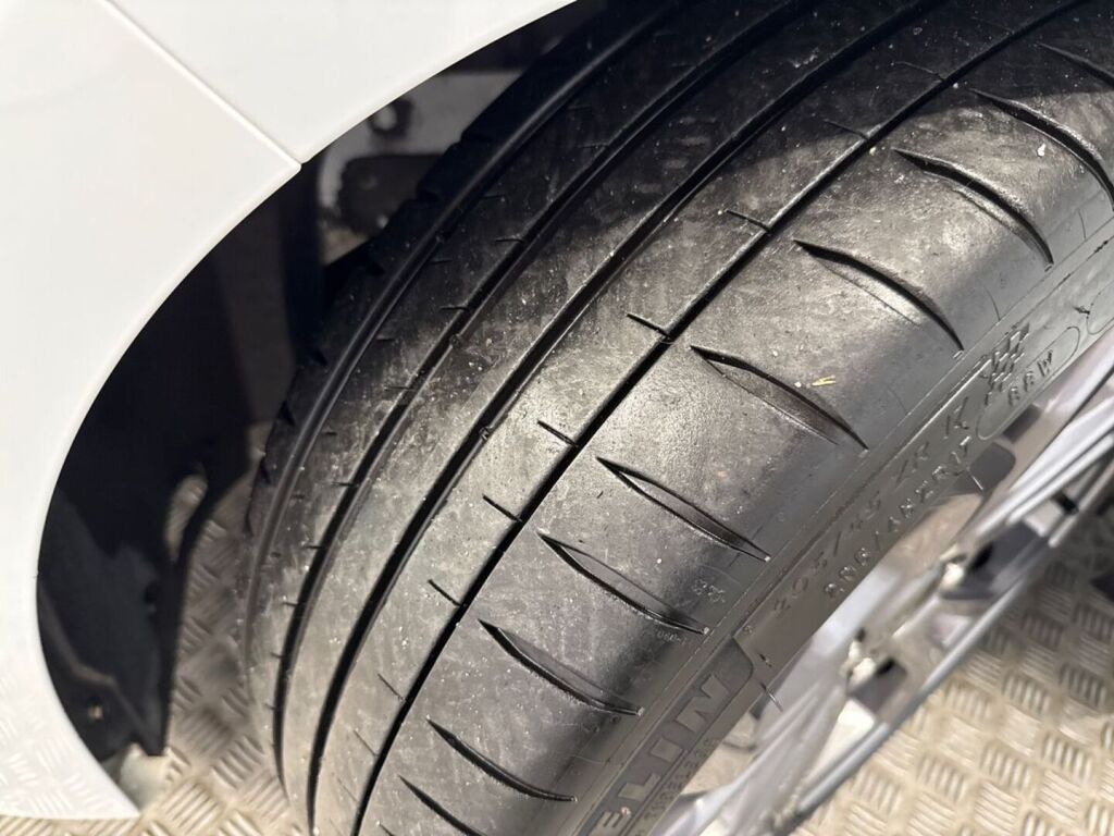 Ford Fiesta 2019 Valkoinen