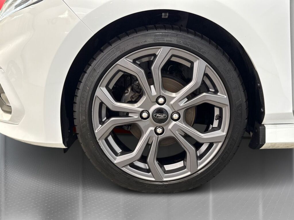 Ford Fiesta 2019 Valkoinen