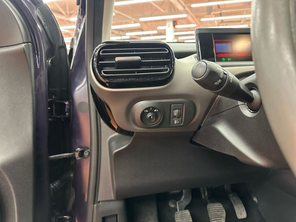 Citroen C4 Cactus 2016 Violetti