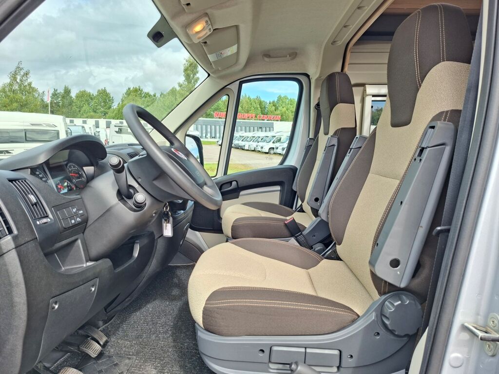 Roadcar R 640 2019 Harmaa