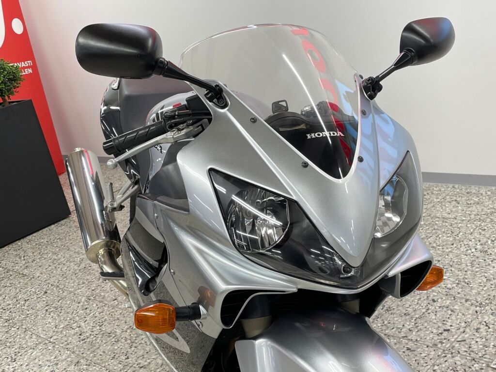 Honda CBR 2007 VIHREÄ