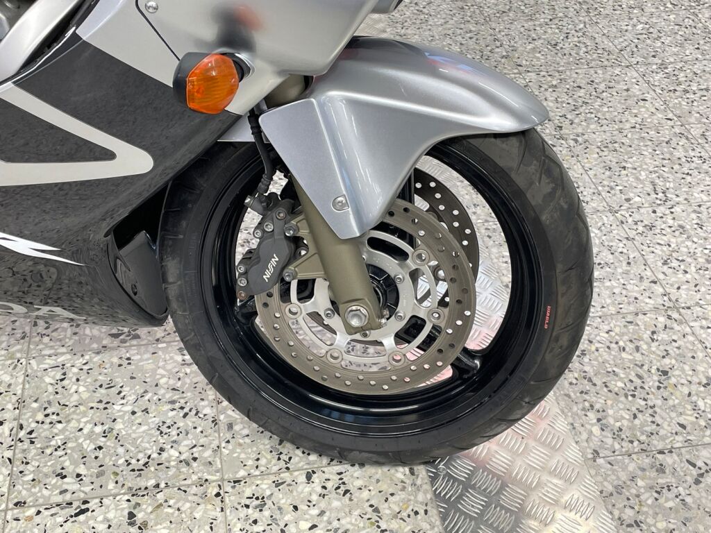 Honda CBR 2007 VIHREÄ