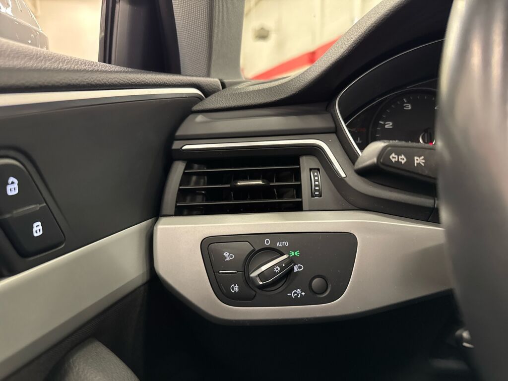 Audi A4 2020 Valkoinen