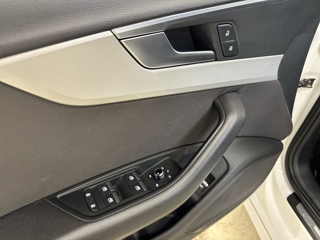 Audi A4 2020 Valkoinen