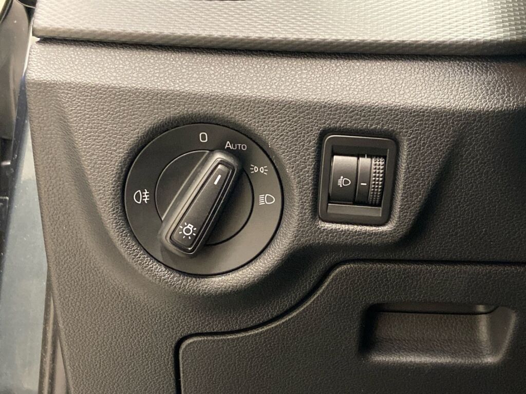 Skoda Kamiq 2019 Harmaa