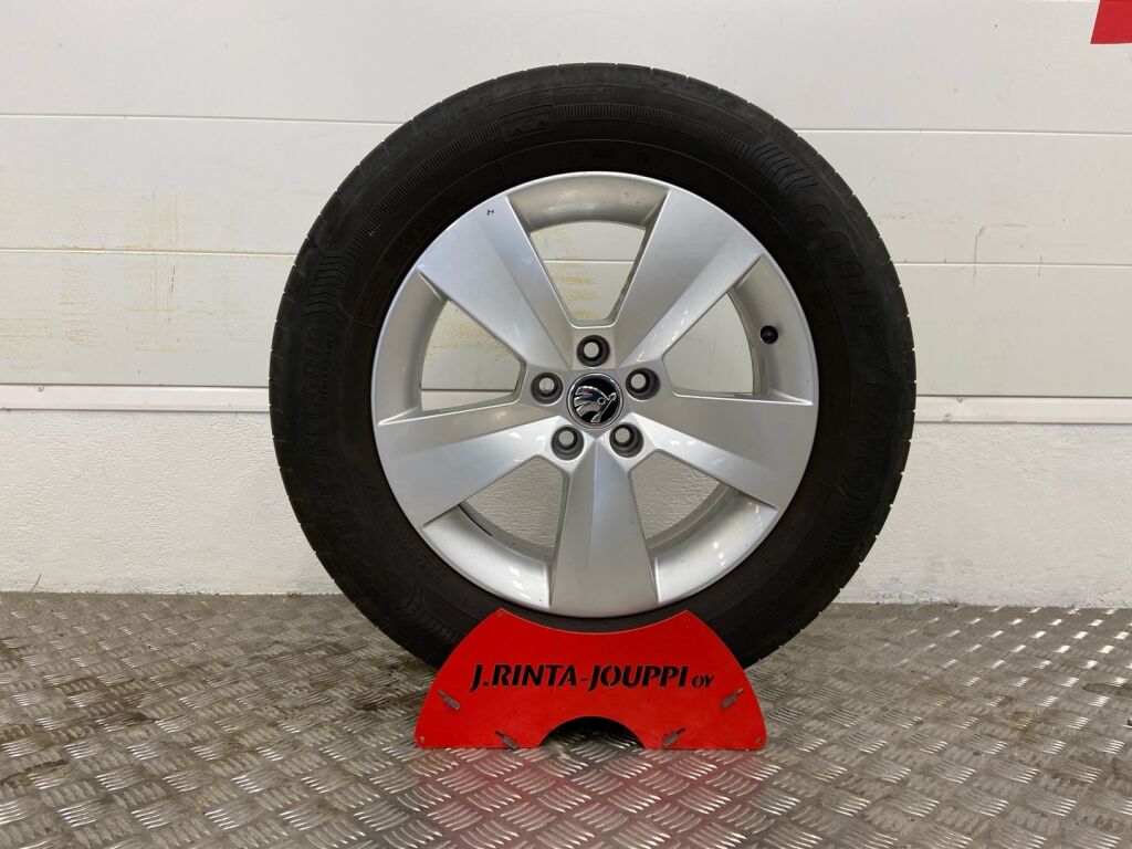 Skoda Kamiq 2019 Harmaa