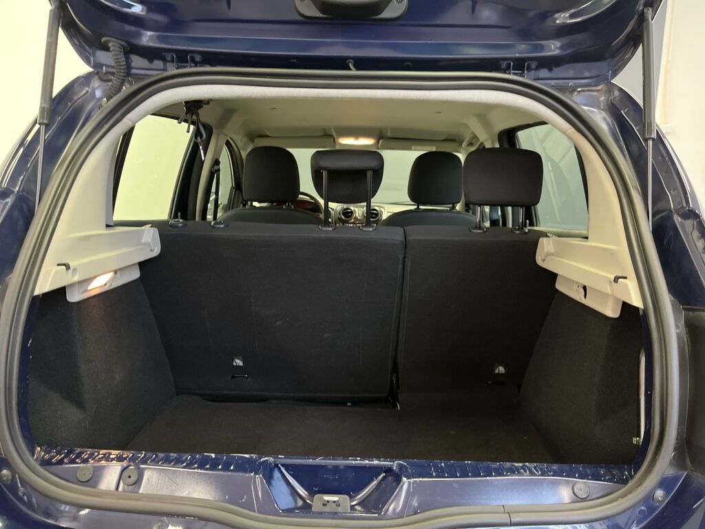 Dacia Sandero 2019 Sininen