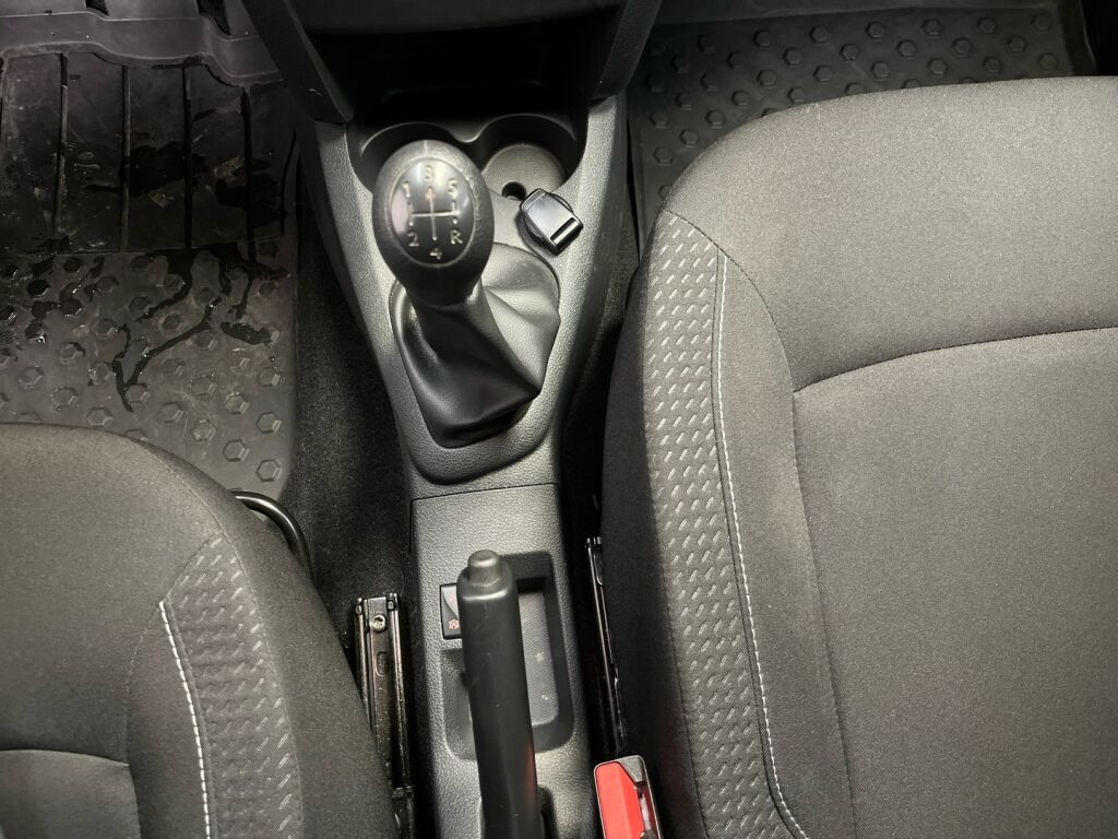 Dacia Sandero 2019 Sininen