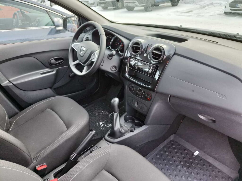 Dacia Sandero 2019 Sininen