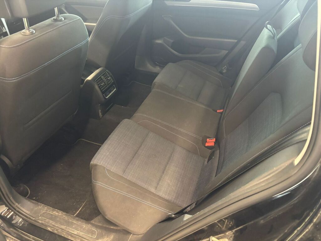 Volkswagen Passat 2019 Musta