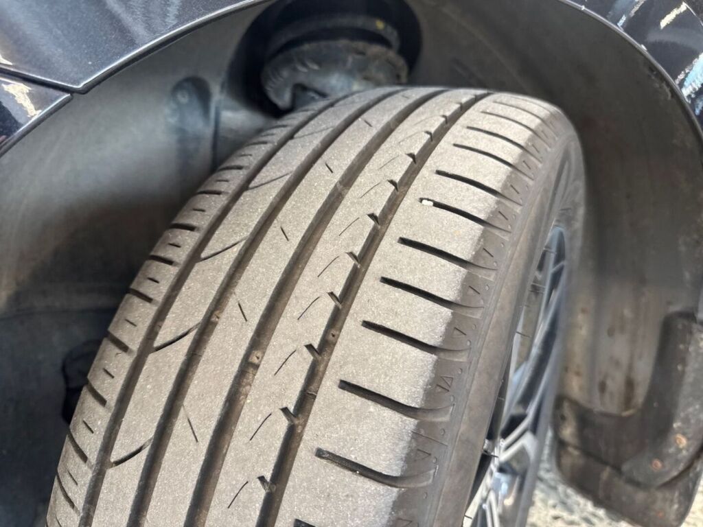 Volkswagen Passat 2019 Musta