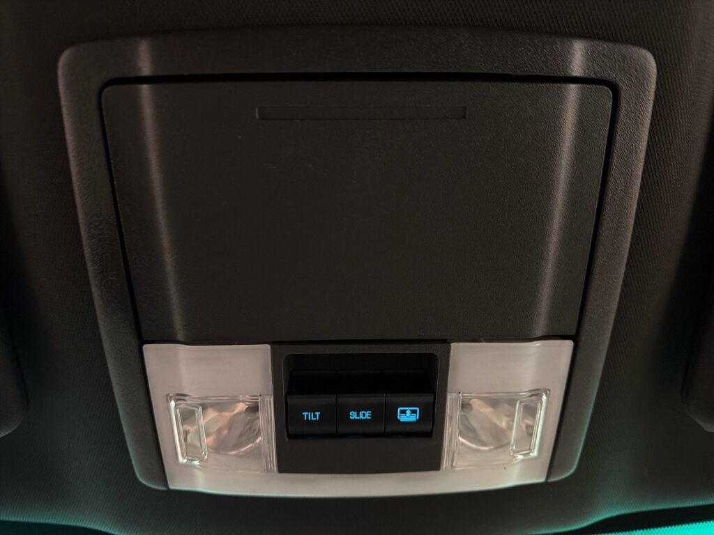 Ford Explorer 2011 met. musta