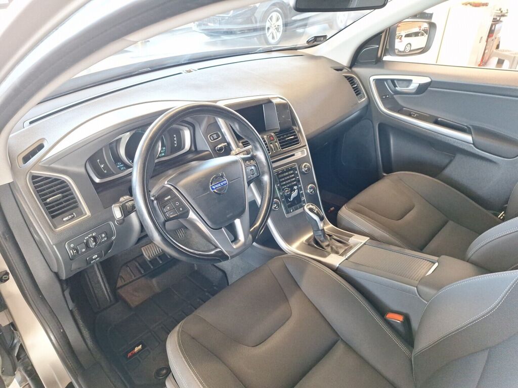 Volvo XC60 2014 Ruskea (beige)