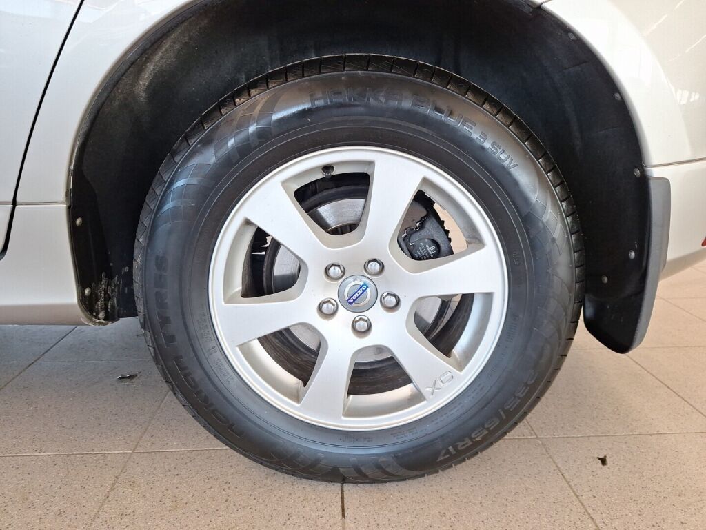 Volvo XC60 2014 Ruskea (beige)