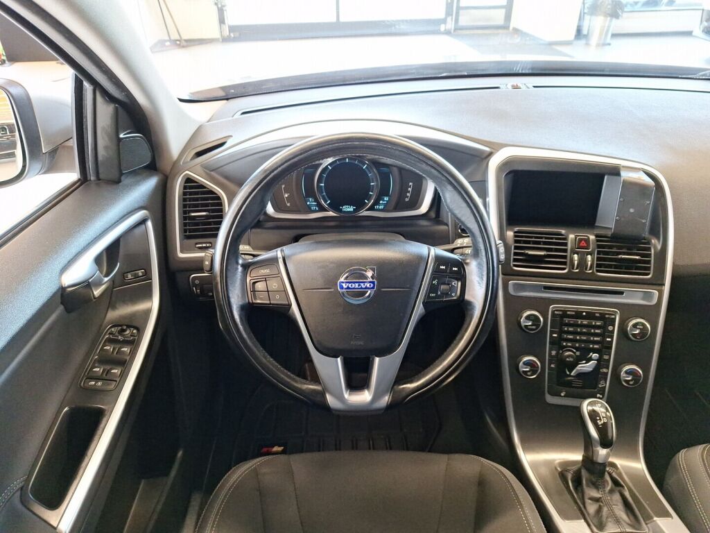 Volvo XC60 2014 Ruskea (beige)
