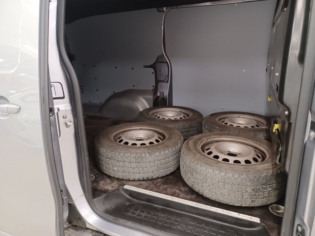 Opel Vivaro 2021 Harmaa