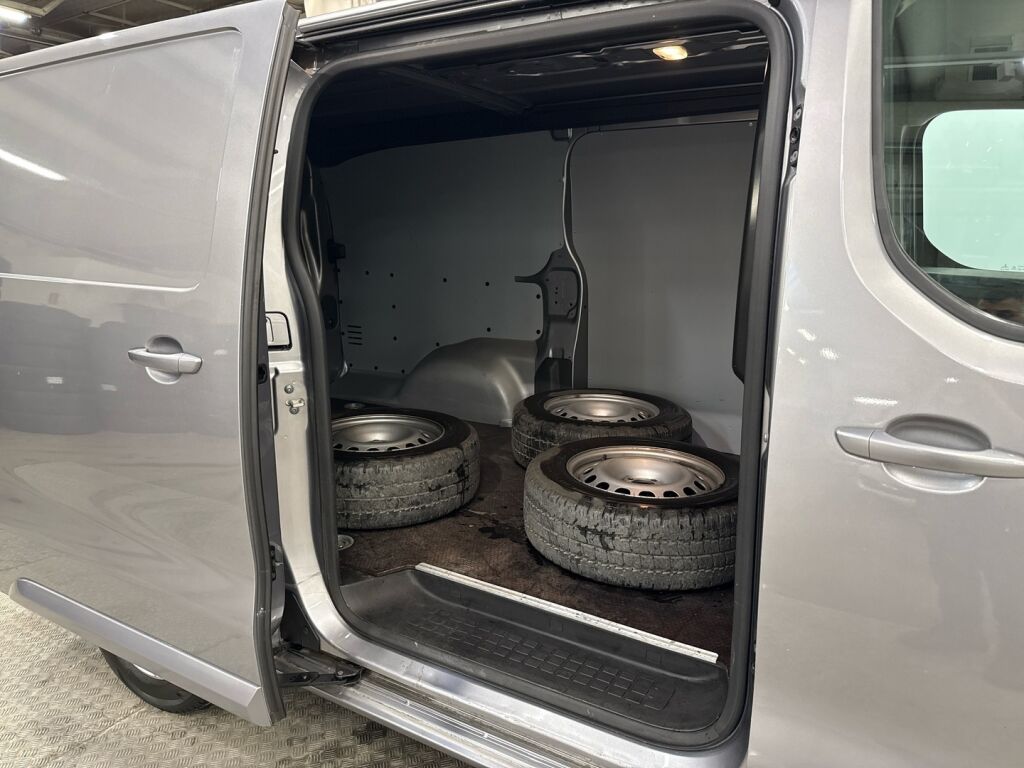 Opel Vivaro 2021 Harmaa