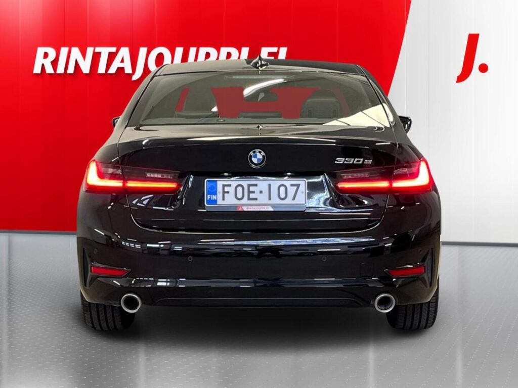 BMW 330 2020 Musta