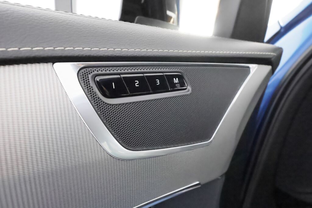 Volvo XC90 2020 Sininen