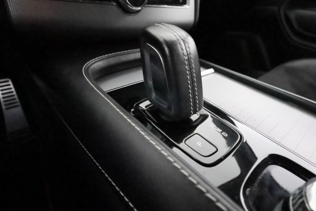 Volvo XC90 2020 Sininen