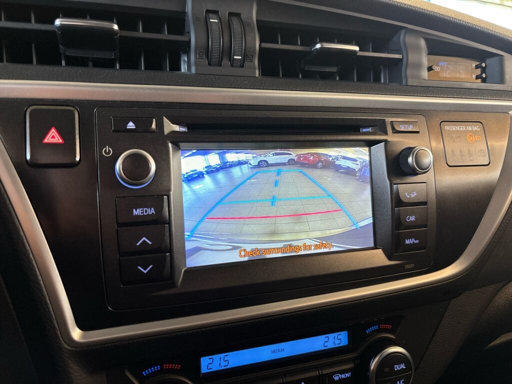 Toyota Auris 2014 Ruskea (beige)
