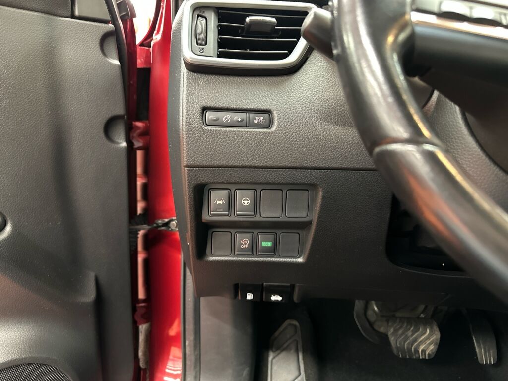 Nissan Qashqai 2019 Punainen