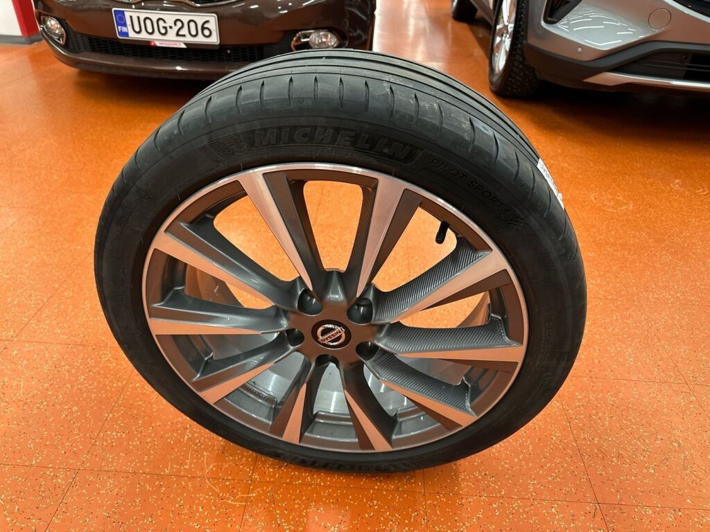 Nissan Qashqai 2019 Punainen
