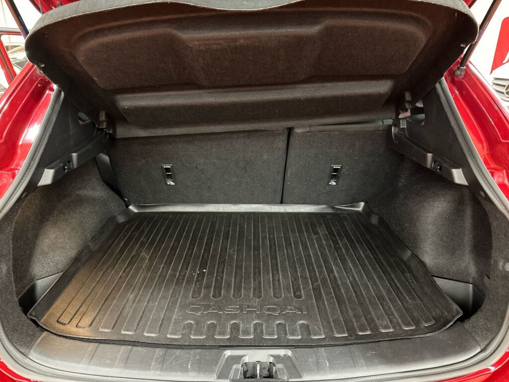 Nissan Qashqai 2019 Punainen