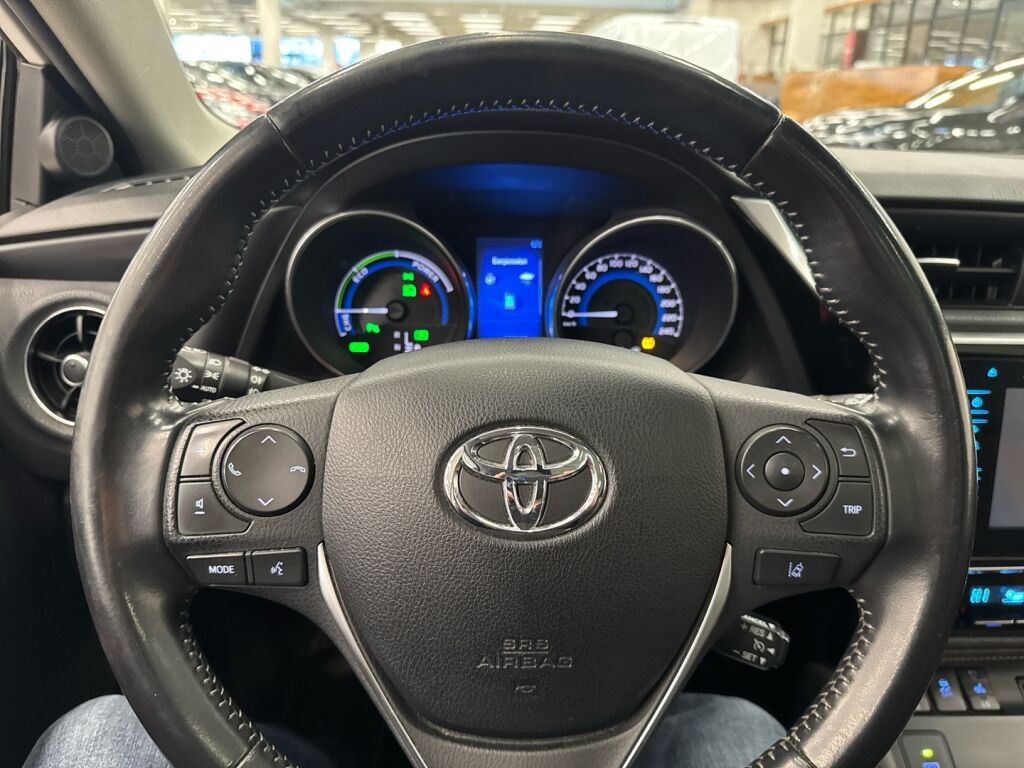 Toyota Auris 2016 Valkoinen
