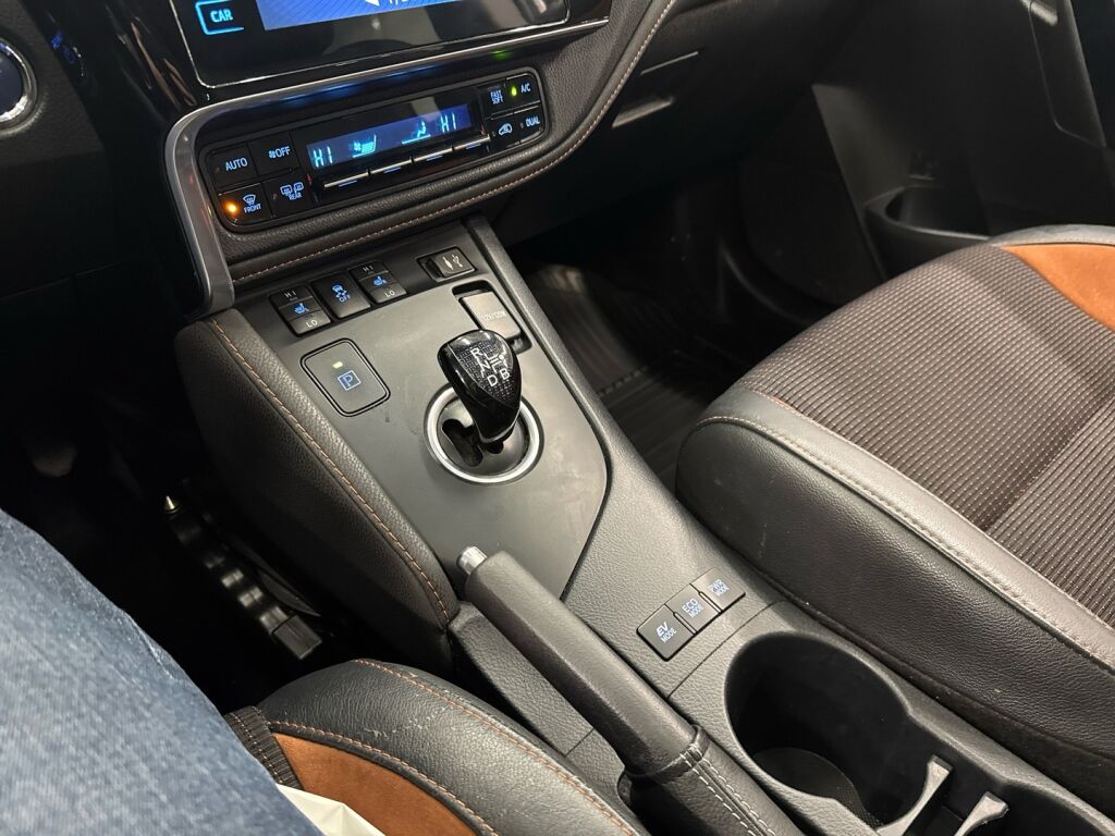 Toyota Auris 2016 Valkoinen