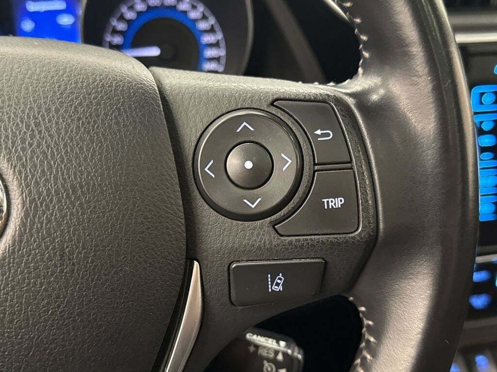 Toyota Auris 2016 Valkoinen