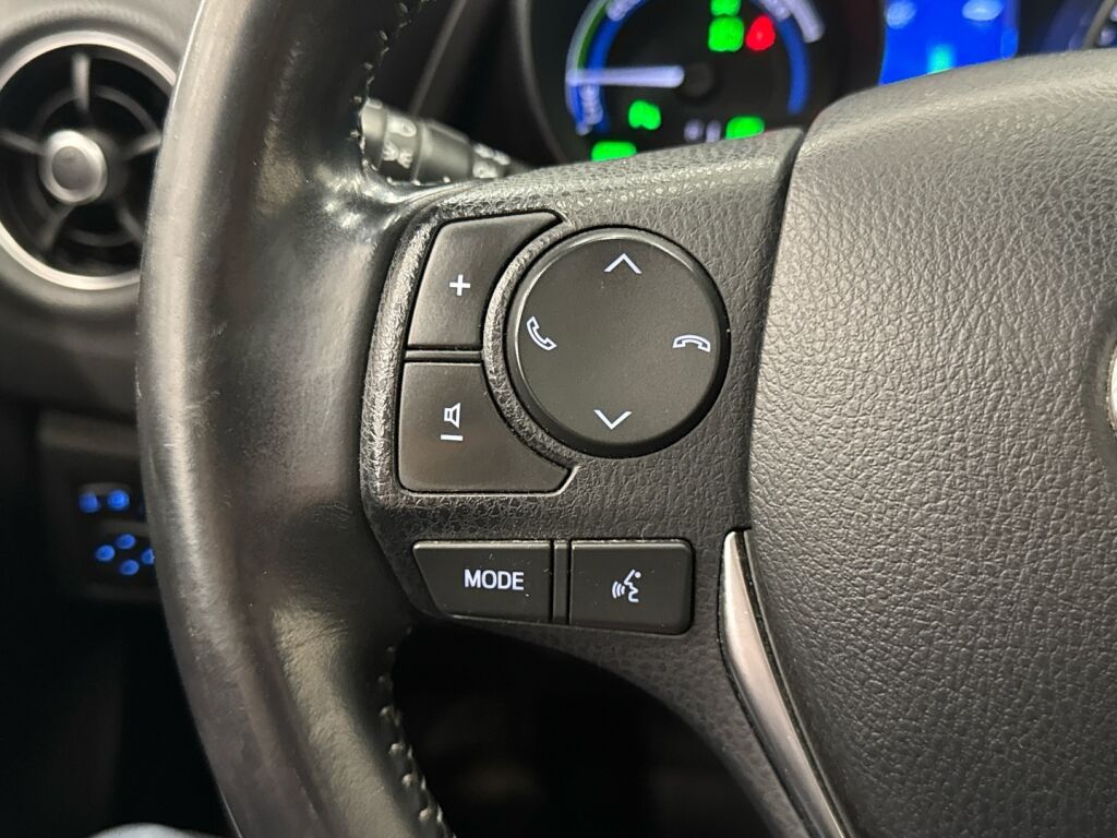 Toyota Auris 2016 Valkoinen