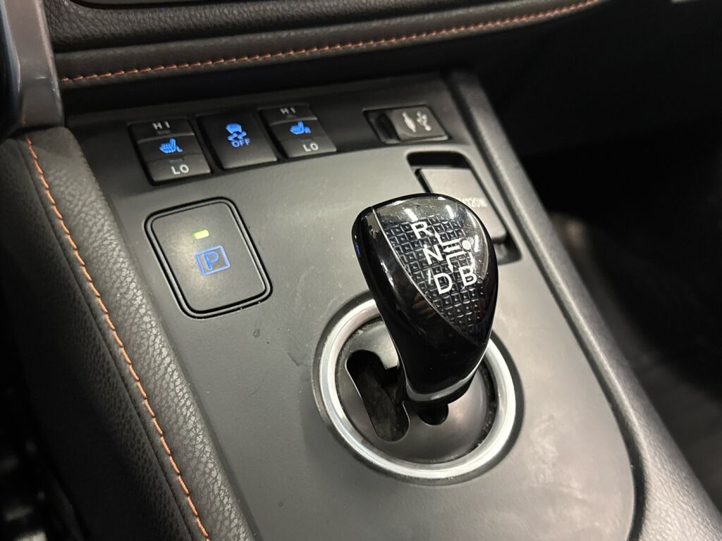 Toyota Auris 2016 Valkoinen